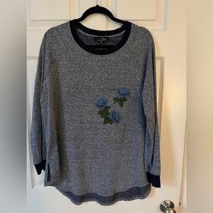 Suzanne Betro blouse. Sz XL, great condition. Blue hues. Cozy shirt.